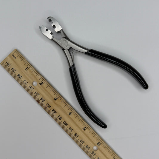 4-6mm pliers with black handle